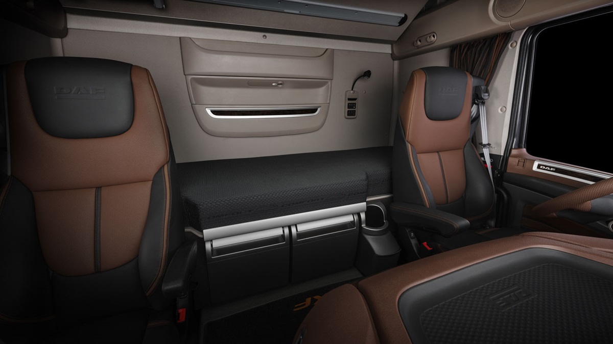 The New DAF XF Truck - Interior, Exterior, Engine