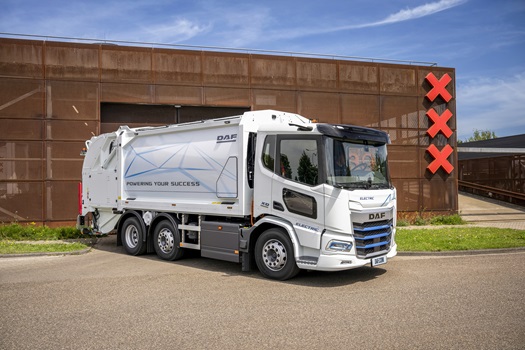 City-of-Amsterdam-orders-40-fully-electric-DAFs-01