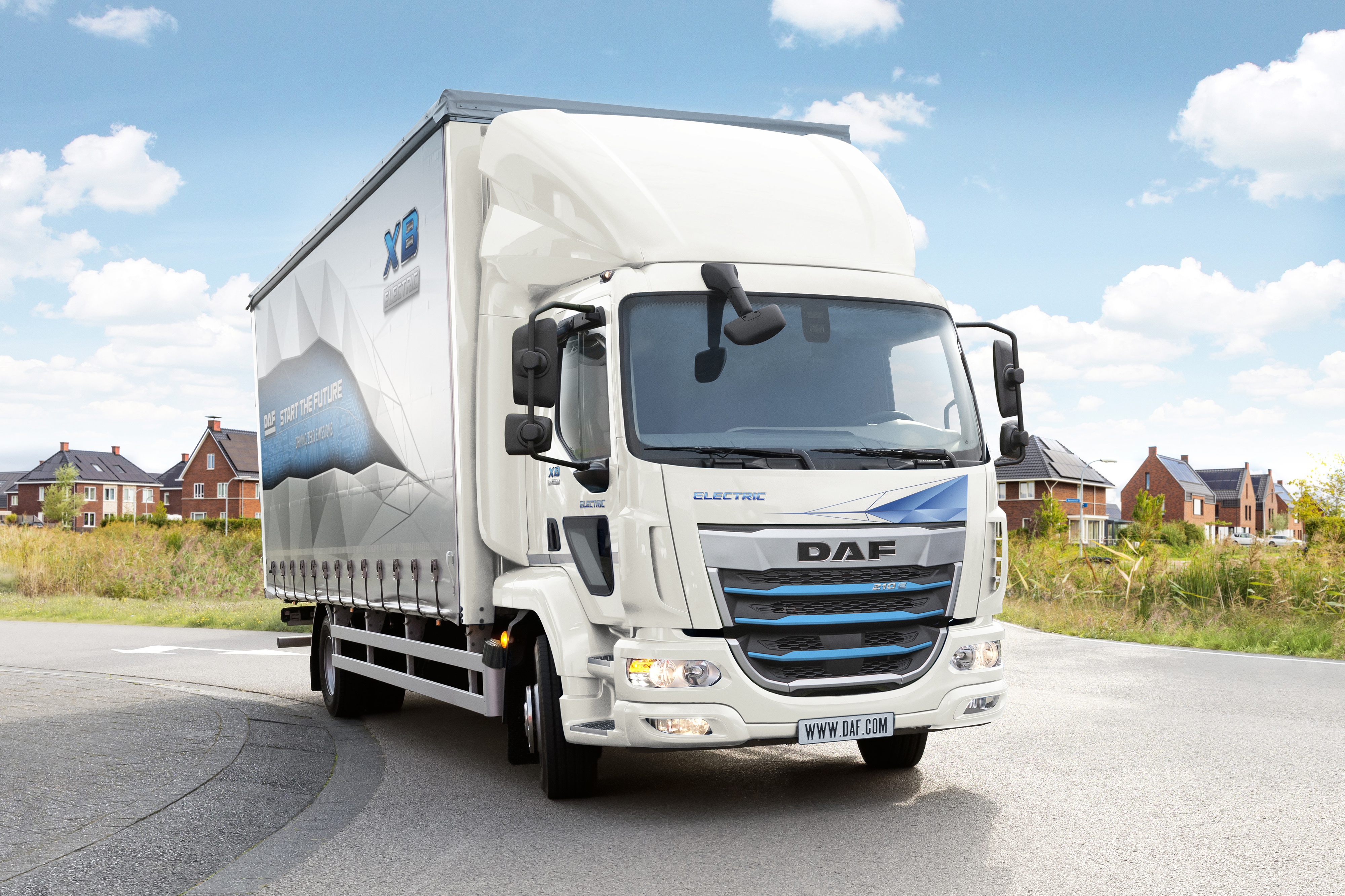 Rahbek; DAF XF 105 SUPER SPACE CAB 8X4 M | WSI Models